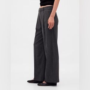Gap 365 High Rise Brushed Twill Pleated Trousers
